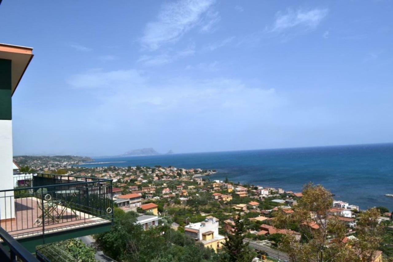 Casa Vacanze La Petrusella Трабия Экстерьер фото
