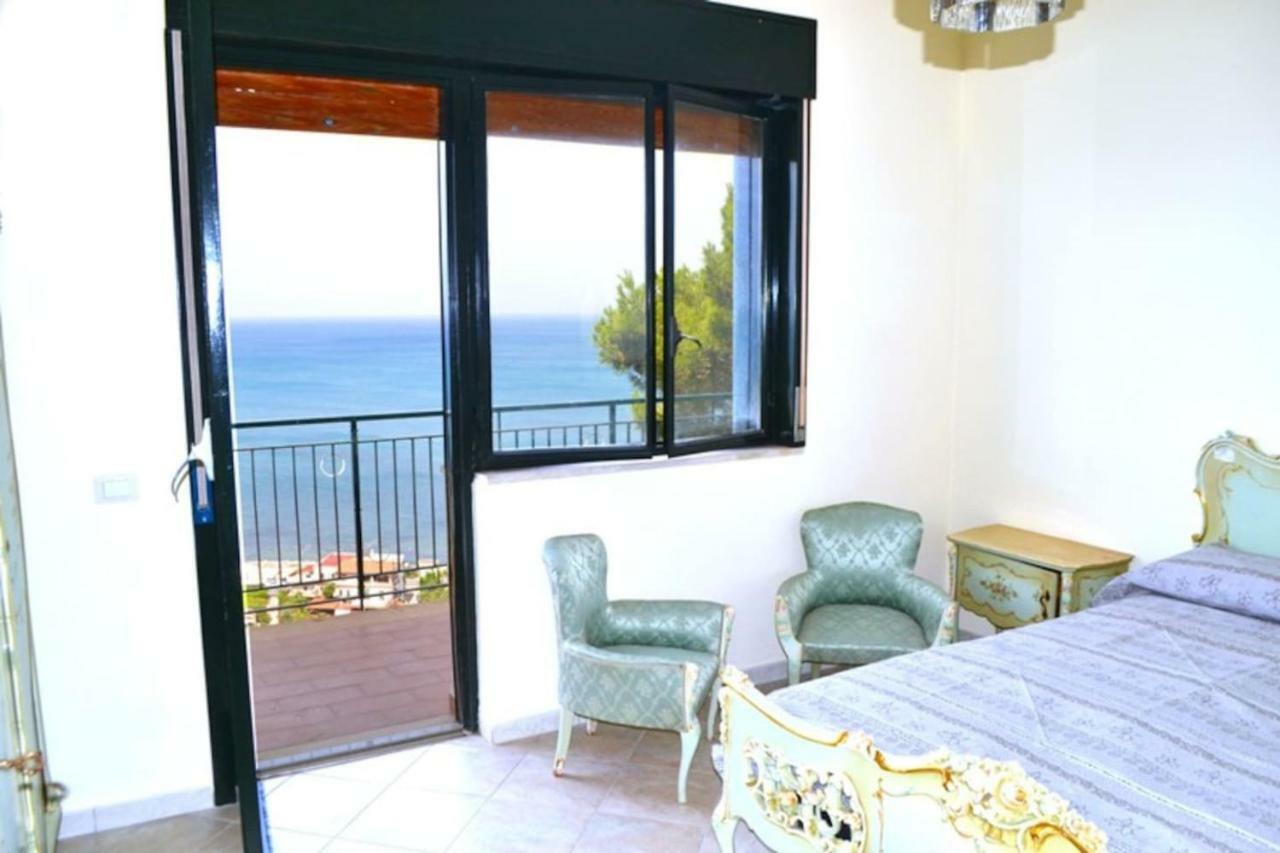 Casa Vacanze La Petrusella Трабия Экстерьер фото